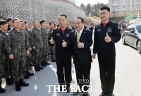 [TF포토] 문희상 의장, '블랙이글스 최고'