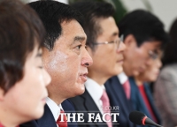 [TF포토] 발언하는 심재철 자유한국당 원내대표