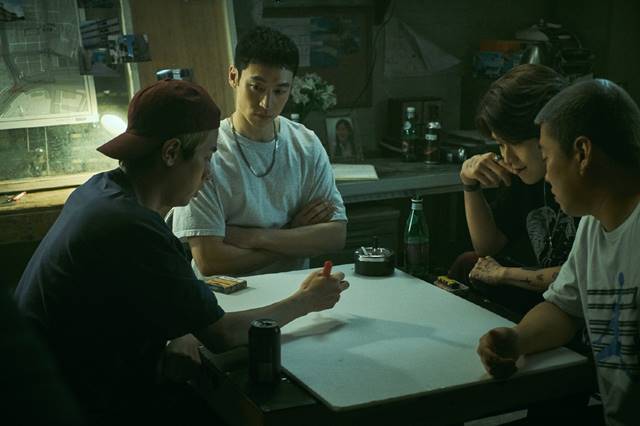 영화 사냥의 시간에는 배우 이제훈, 안재홍, 최우식, 박정민이 출연한다. /리틀빅픽쳐스 제공