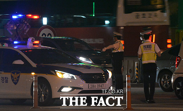 31일 국토교통부가 발표한 2019년 교통문화지수 실태조사에 따르면 지난해 우리나라 교통문화지수는 77.46점으로 2018년보다 2.21점 올랐다. 특히 지난해 음주운전 빈도가 2018년보다 절반 가량 감소한 것으로 나타났다. /더팩트 DB