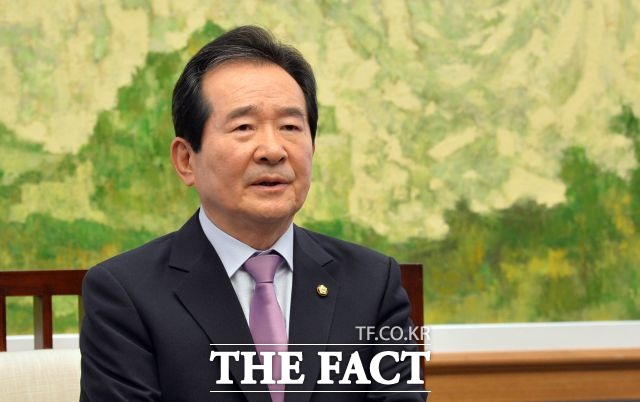 정부는 우한이 속한 중국 후베이성에 거주하는 중국인과 이 지역에 체류했던 외국인의 입국을 전면 금지하는 조처를 시행하기로 했다. 사진은 정세균 국무총리 /더팩트 DB