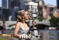  '아메리칸 드림' 이룬 소피아 케닌, 호주오픈 테니스대회 우승