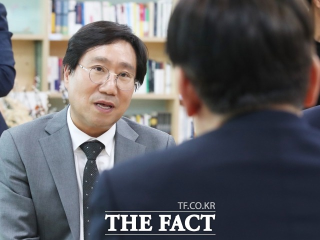 진중권 전 동양대 교수는 3일 문재인 정권은 양정철, 저 분이 망칠 것이라며 조국 사태도 이분의 망상에서 출발했다고 직격했다. /임영무 기자