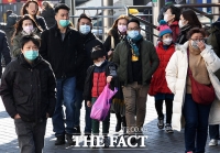 [TF포토] 신종 코로나 바이러스에 '필수'가 되버린 마스크