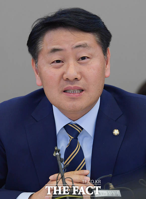 김관영 바른미래당 의원이 6일 바른미래당 탈당과 무소속 전북 군산 3선 도전을 선언했다. /더팩트 DB