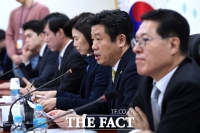 [TF포토] 발언하는 유의동 책임대표