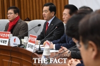 [TF사진관] 심재철, '문 대통령 부산 방문 뻔해… 민주당 선거운동 돕기 위한 것'