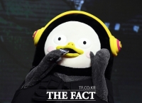  펭수 정체는 유튜버 김동준?…누리꾼 '펭수는 펭수다'