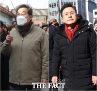 [TF사진관] '종로 빅매치' 이낙연-황교안, 두 전 총리의 열띤 '현장 행보'