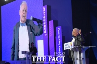 [TF포토] 환영사하는 짐 로저스 회장