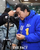 [TF포토] '열이 있나, 없나?'