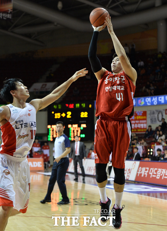 케이토토는 오는 13일(목) 오후 7시 안양실내체육관에서 펼쳐지는 안양KGC(홈)-전주KCC(원정)전을 대상으로 농구토토 매치 12회차를 발매한다./ KBL 제공