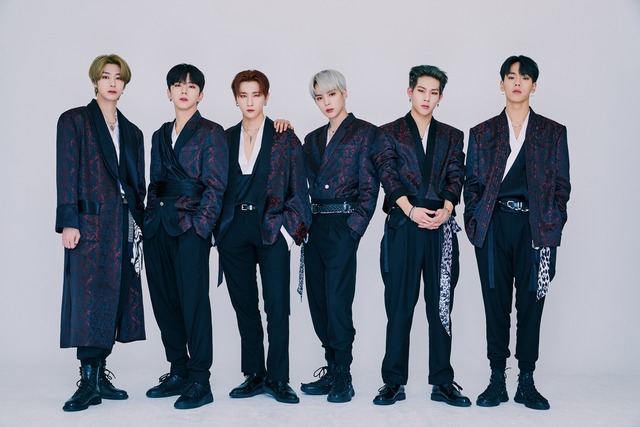 몬스타엑스가 미국에서의 첫 정규앨범 All About Luv 프로모션 차 10일 샌프란시스코로 출국했다. 13일(미국 시간) 켈리 클락슨 쇼를 시작으로 활동에 돌입한다. /스타쉽엔터 제공