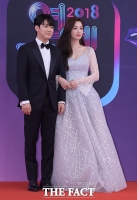  최민환·율희, 쌍둥이 출산...'더 열심히 살겠다'