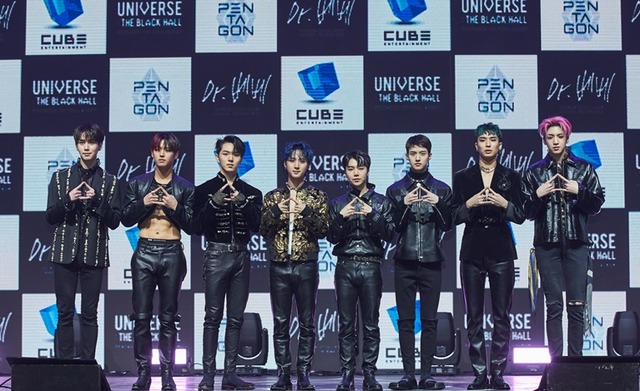 펜타곤은 12일 서울 광장동 예스24라이브홀에서 첫 정규앨범 UNIVERSE : THE BLACK HALL 발표 쇼케이스를 개최했다. /큐브엔터 제공