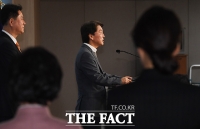 [TF포토] 기자회견 하는 안철수 국민당 창당준비위원장