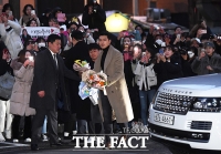 [TF포토] 현빈, '인기 폭발!'