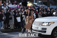 [TF포토] 손예진, '여의도 불시착'