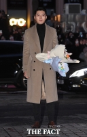 [TF포토] 현빈, '서있기만해도 화보!'