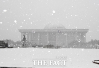 [TF포토] 하얀 눈 쌓인 국회의사당