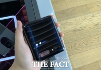  '13년 아이폰 유저도 흔들렸다' 삼성 갤Z플립, 돌풍 일으키나