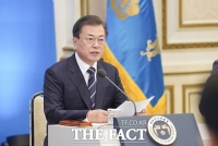  文대통령 '비상경제시국…모든 특단 대책 필요'
