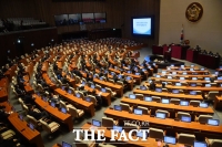 [TF포토] 이인영 연설에 '텅텅' 빈 야당 의원자리