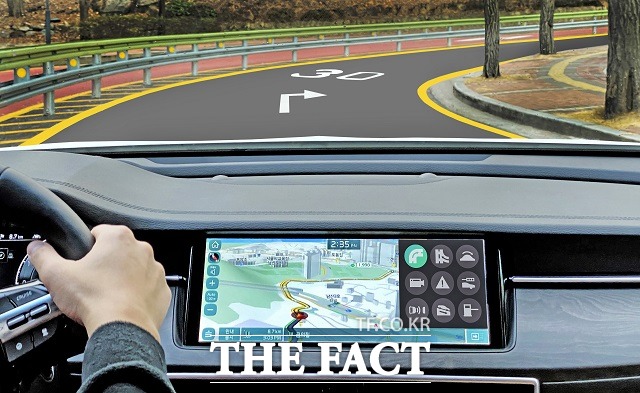 현대기아차가 20일 세계 최초로 차량이 스스로 전방 도로 형상과 교통 상황을 파악해 변속 기어를 조절하는 ICT 커넥티드 변속 시스템을 개발했다고 밝혔다. /현대기아차 제공