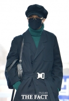 [TF포토] 지민, '아침이라 졸려요~'