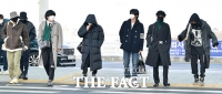 [TF사진관] 방탄소년단, '멋쟁이들의 공항 런웨이'