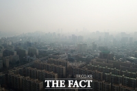 [TF포토] 미세먼지 가득한 서울 도심