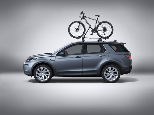 KCC오토모빌이 뉴 디스커버리 스포츠 출시를 기념해 이달 말까지 특별 이벤트를 진행한다. /KCC오토모빌 제공