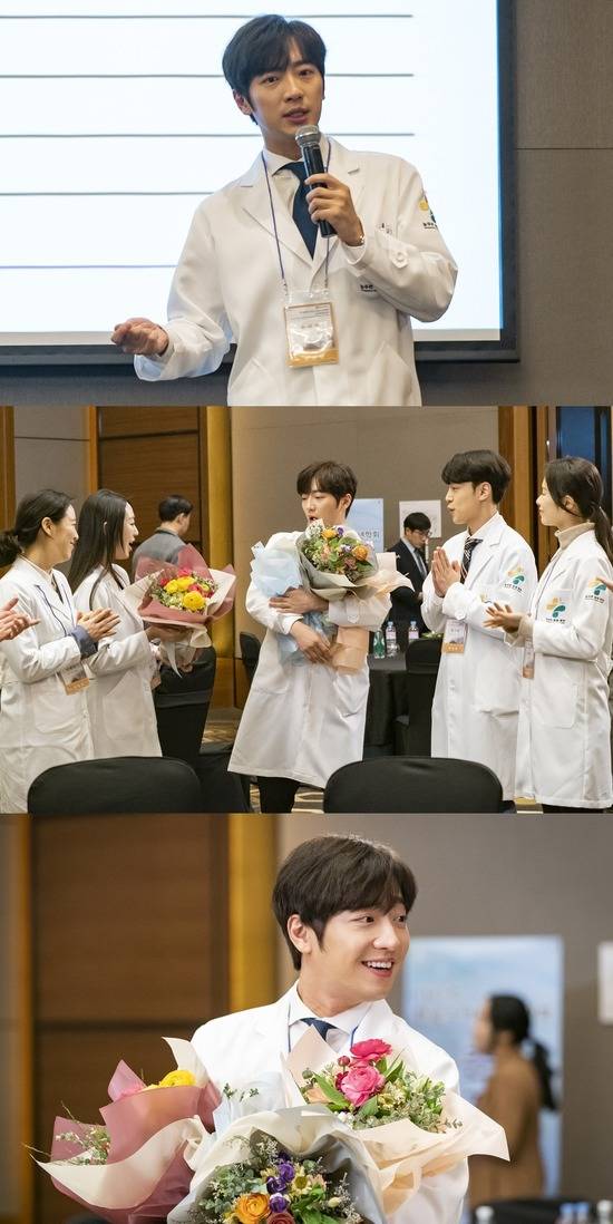 배우 이상엽이 KBS2 한 번 다녀왔습니다에서 의사 캐릭터를 맡아 새로운 모습을 보여줄 예정이다. 그는 이민정과 부부 호흡을 맞춘다. /스튜디오드래곤, 본팩토리