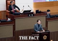 [TF포토] 업무 보고하는 조희연 서울시교육감