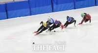 [TF포토] 남자 일반부 3000M 결승, '치열한 접전'