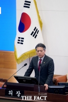 [TF포토] 개회사하는 신원철 서울시의회 의장