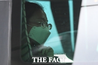 [TF포토] '버스 탑승해 학교 향하는 중국인 유학생'