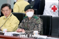 [TF포토] 마스크 쓴 김선호 수도방위사령관