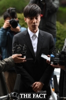  로이킴, 음란물 유포 혐의 기소유예...'의도 상관없이 죄송'