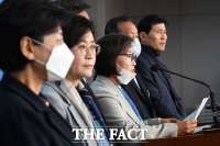 [TF포토] 더불어민주당 입당하는 배옥병 먹거리연대 대표