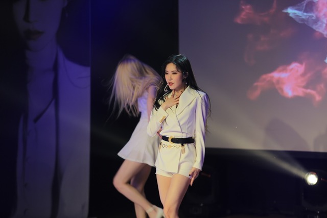 예지가 4일 오후 서울 청담동 일지아트홀에서 신곡 HOME 발표 쇼케이스를 개최했다. 이 곡은 오는 5일 오후 6시 음원이 공개된다. /제이지스타 제공