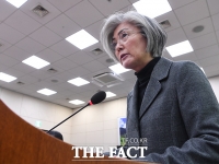 [TF포토] 외통위 전체회의 참석한 강경화 장관