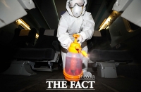 [TF포토] '방역으로 승객의 안전을!'