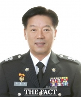  文, 신임 해양경찰청장에 김홍희 남해지방해양경찰청장 임명