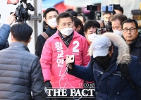 [TF포토] 창신동 문구완구시장 찾은 황교안