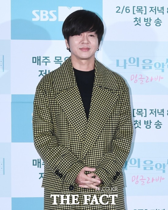 가수 윤도현이 코로나19 확산 방지를 위해 기부 릴레이에 동참했다. 윤도현의 기부금은 코로나19 장기화로 인해 어려움을 겪고 있는 위기가정을 지원하는 데 사용된다. /이동률 기자