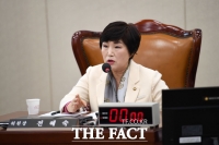 [TF포토] 전혜숙, '드라이브 스루' 투표소 검토 권고
