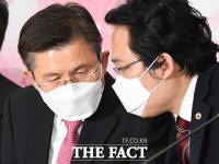 [TF포토] 최대집 대한의사협회 회장과 대화하는 황교안 대표