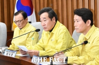 [TF사진관] 이해찬-이낙연-이인영, '코로나19 이겨냅시다'