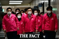  황교안 '선대위원장 깃발 든다'…김종인 '영입' 무산